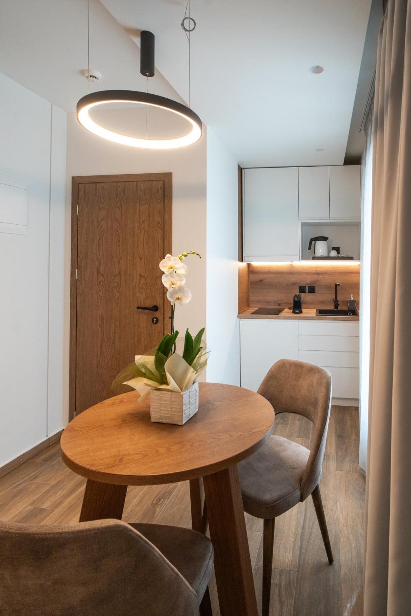 Volos Inn Hotel Екстер'єр фото