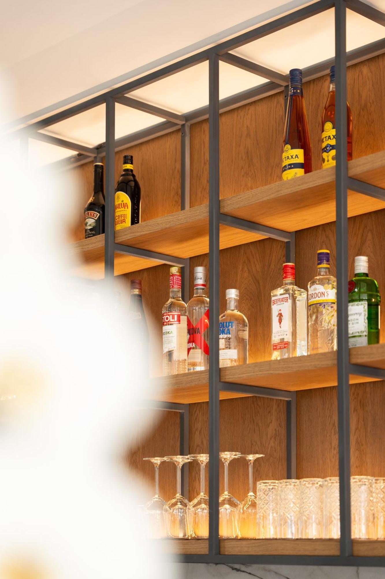 Volos Inn Hotel Екстер'єр фото