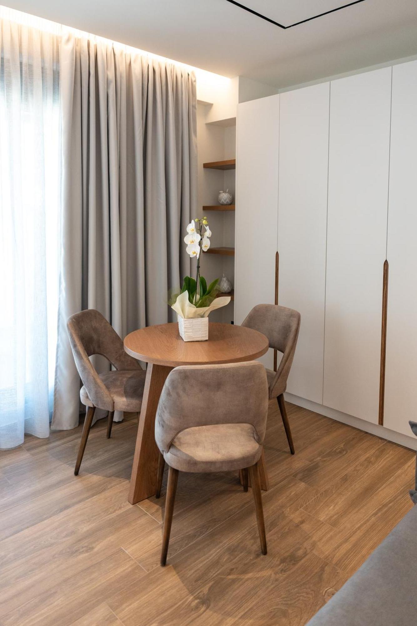 Volos Inn Hotel Екстер'єр фото