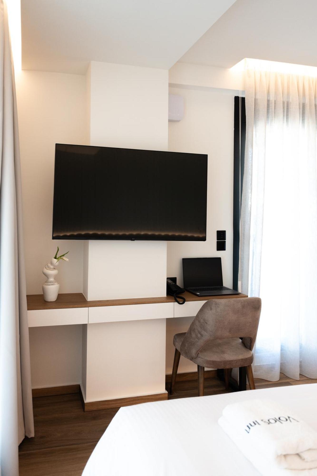 Volos Inn Hotel Екстер'єр фото