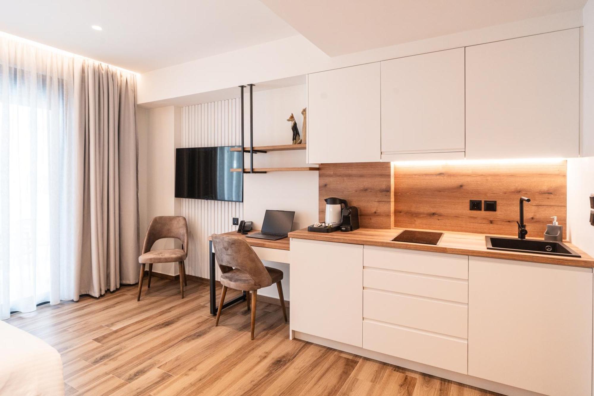 Volos Inn Hotel Екстер'єр фото