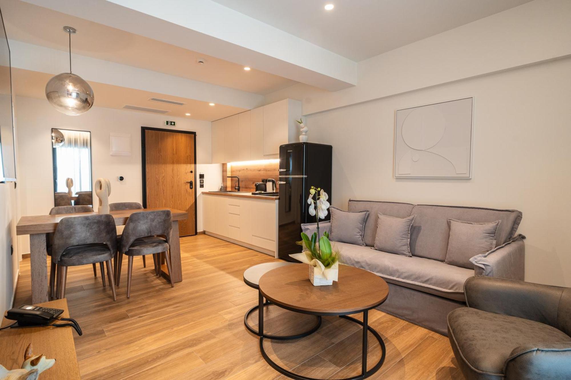 Volos Inn Hotel Екстер'єр фото