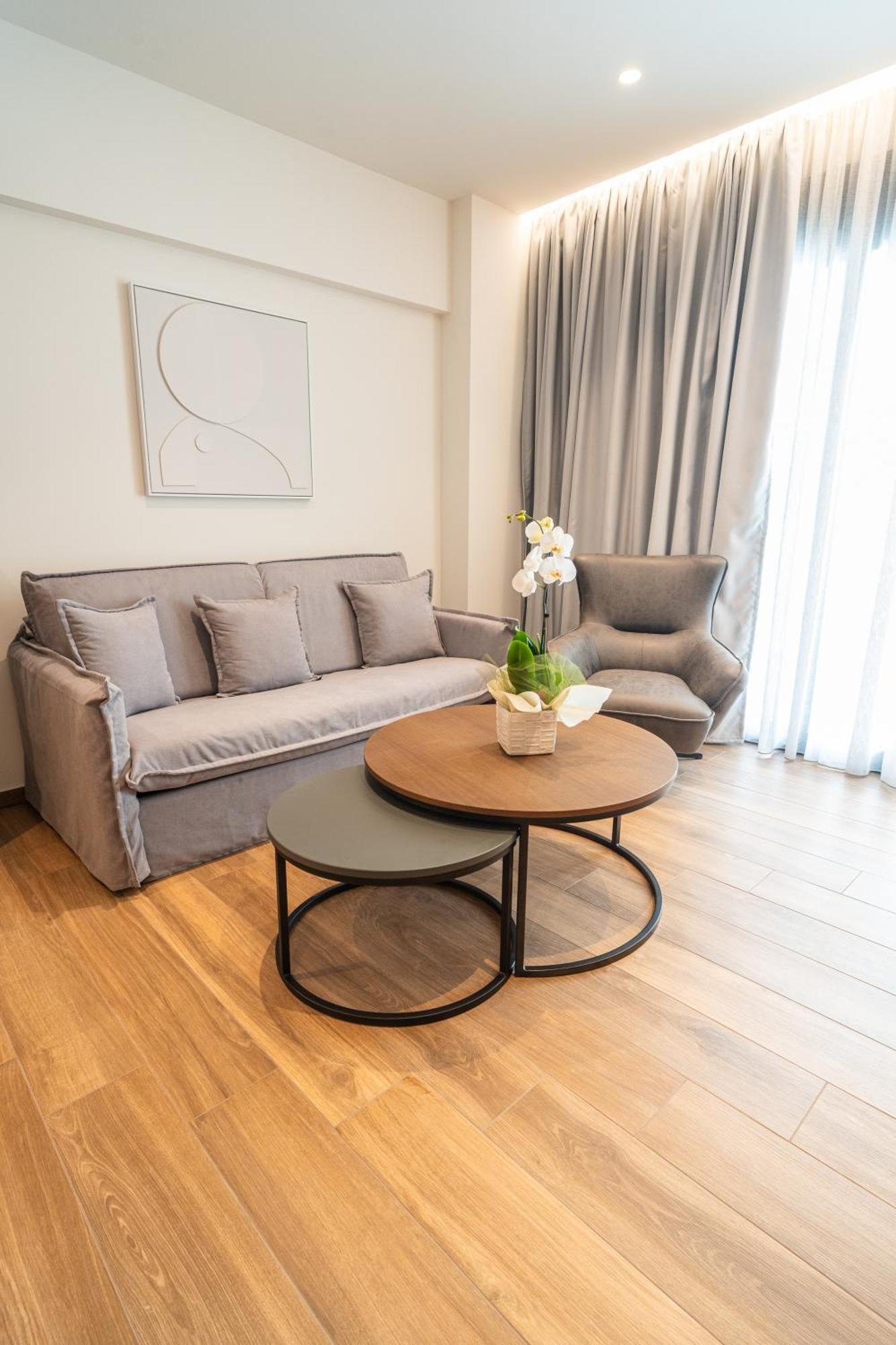 Volos Inn Hotel Екстер'єр фото